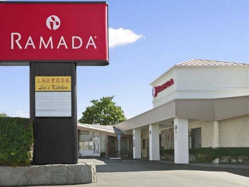 Ramada By Wyndham Torrance Hotel Luaran gambar